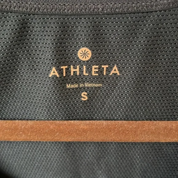 Athleta Gel Supercharge Size S Black Tank - Picture 3 of 4